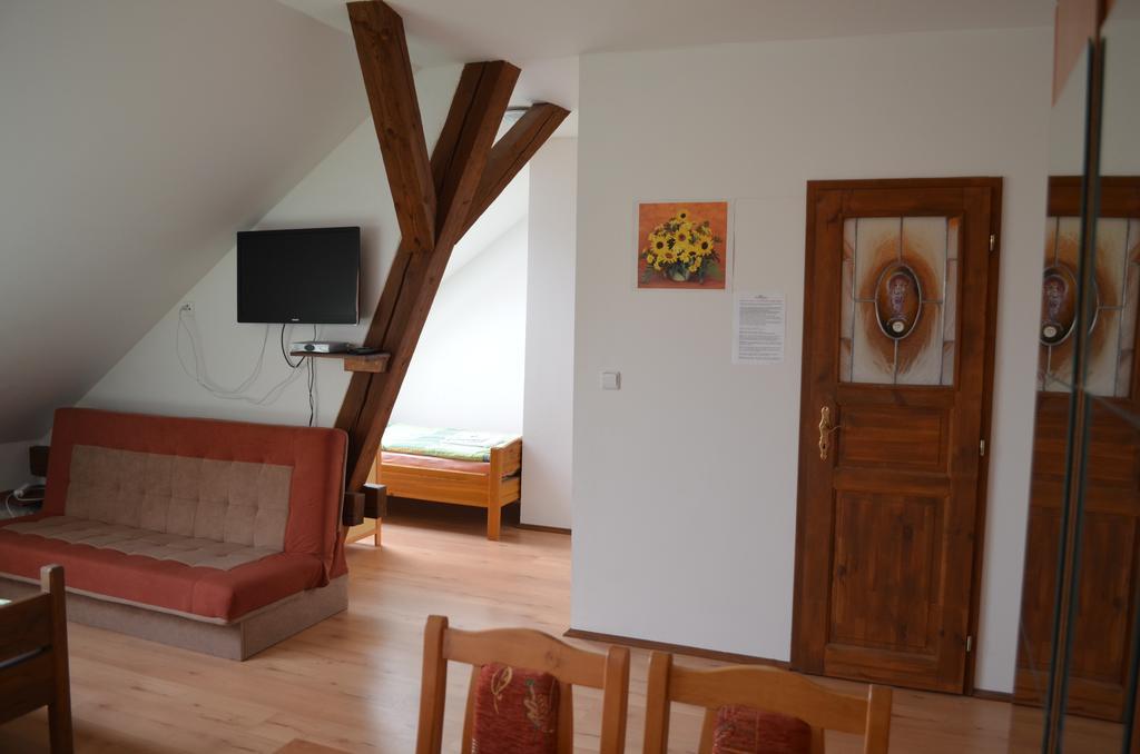 Hotel Famozclub Bakov nad Jizerou Pokój zdjęcie