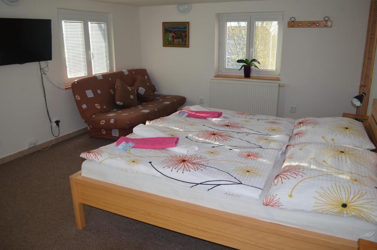 Hotel Famozclub Bakov nad Jizerou Zewnętrze zdjęcie