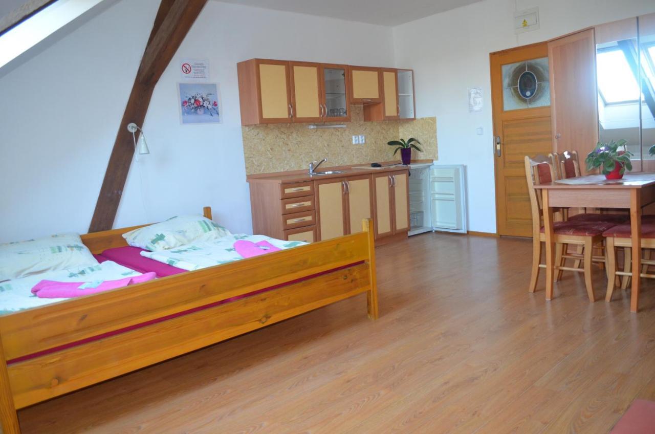 Hotel Famozclub Bakov nad Jizerou Pokój zdjęcie