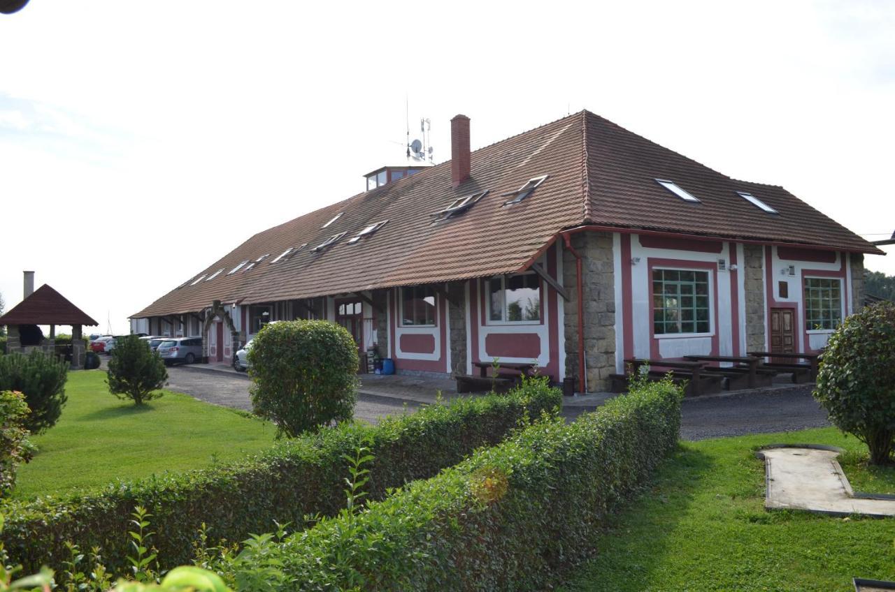 Hotel Famozclub Bakov nad Jizerou Zewnętrze zdjęcie