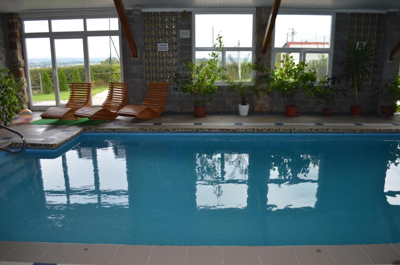 Hotel Famozclub Bakov nad Jizerou Zewnętrze zdjęcie