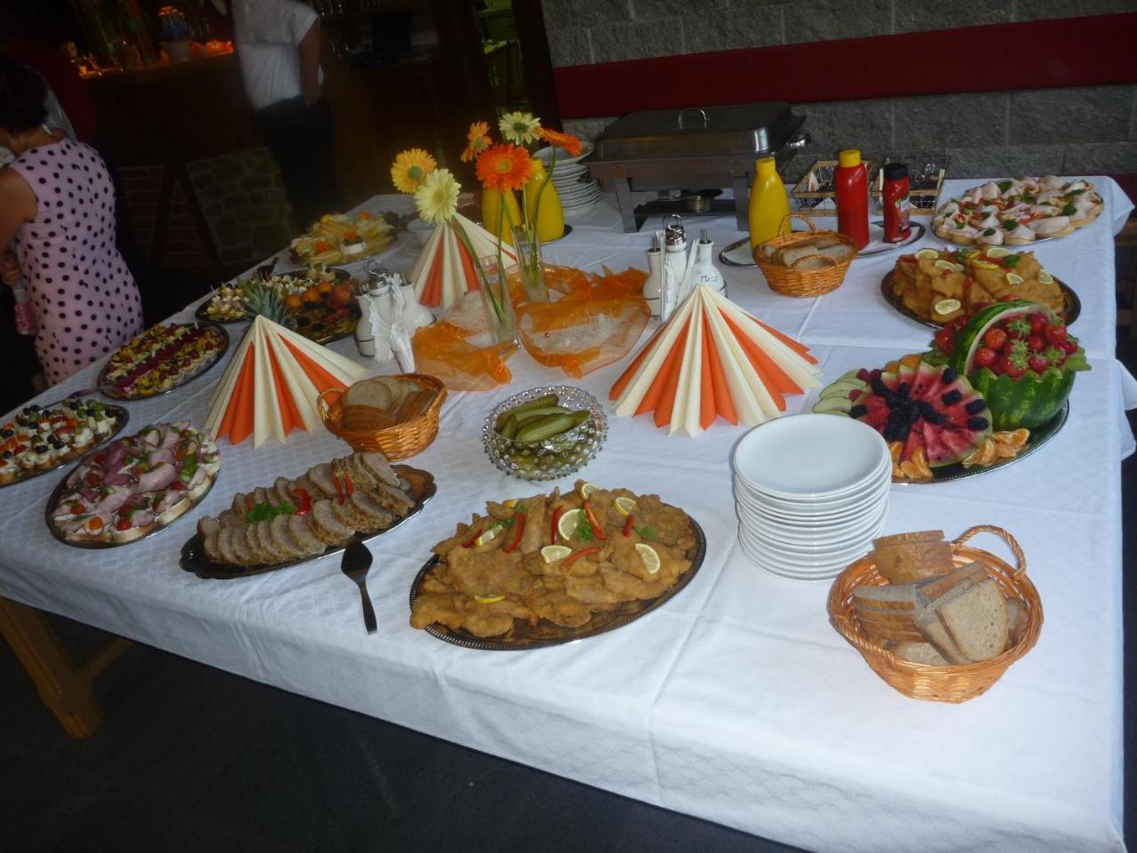 Hotel Famozclub Bakov nad Jizerou Zewnętrze zdjęcie